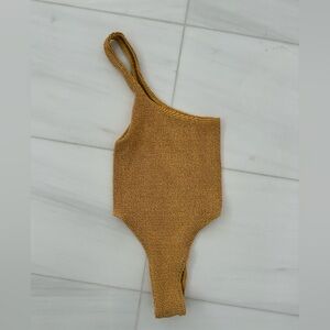 Bond-eye One Piece, One shoulder high cut